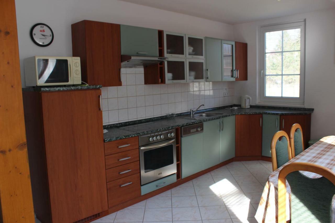 Apartman V Podskali Hluboká nad Vltavou Exterior photo