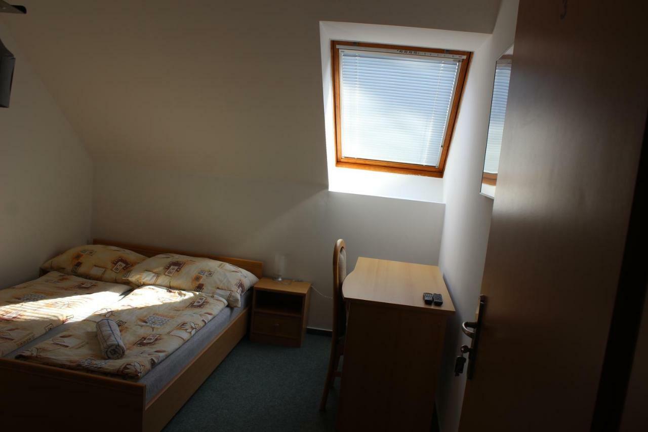 Apartman V Podskali Hluboká nad Vltavou Exterior photo